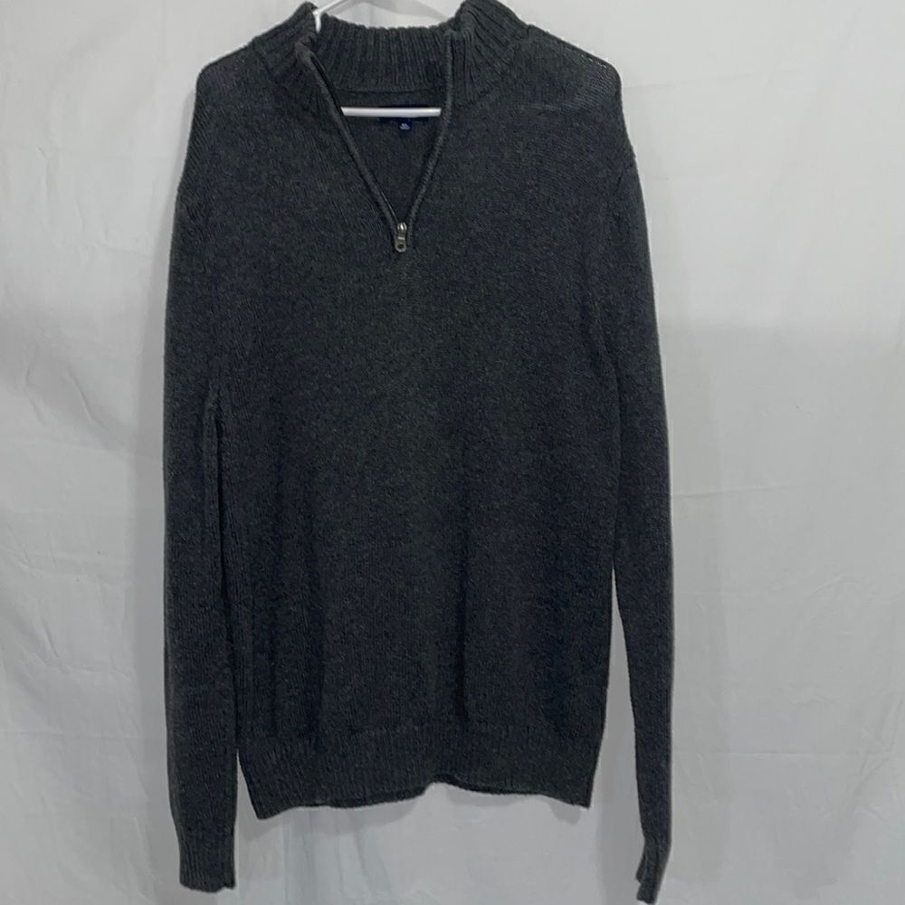 Men’s gray sweater extra large